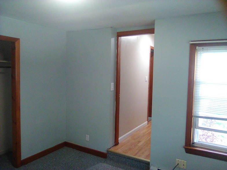 Building Photo - 22 Jordan Ave