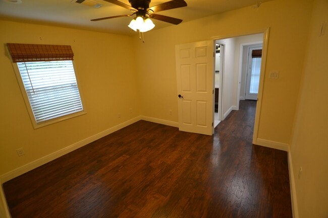 Building Photo - Newly remodeled, 3 bedroom, 2 bath home near Southern University loaded with amenities!