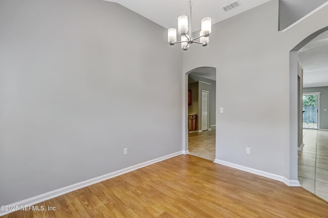 Building Photo - 9642 Pritmore Rd E