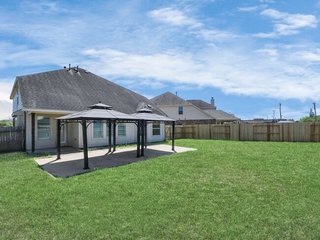 Building Photo - 4 Bedroom Single Family Home in Pearland