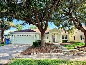 Building Photo - 232 Summerwood Dr