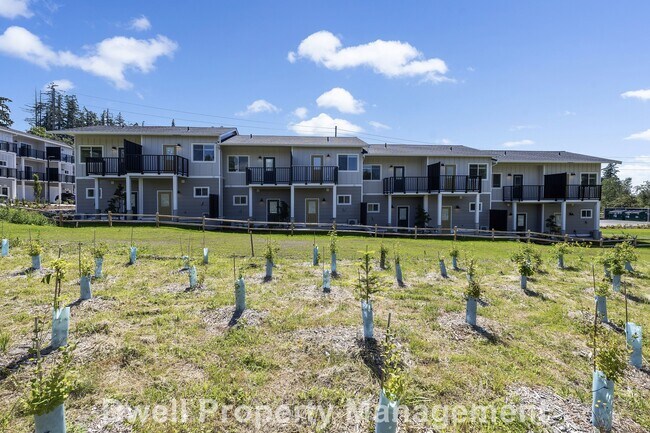 Building Photo - 4020 Dewey Rd