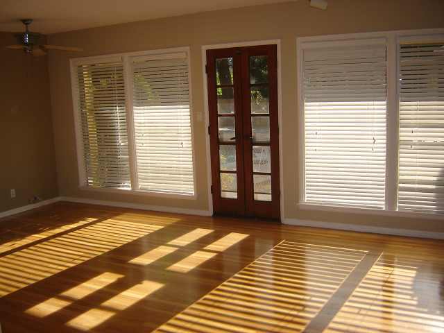 Living room with patio access - 7409 Leescott Ave