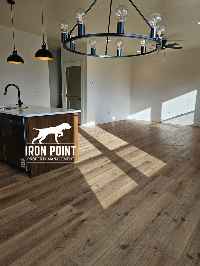 Building Photo - Brand New 3-Bed, 2.5-Bath Townhome in Caldwell — One Month Free with Move-In by 3/15