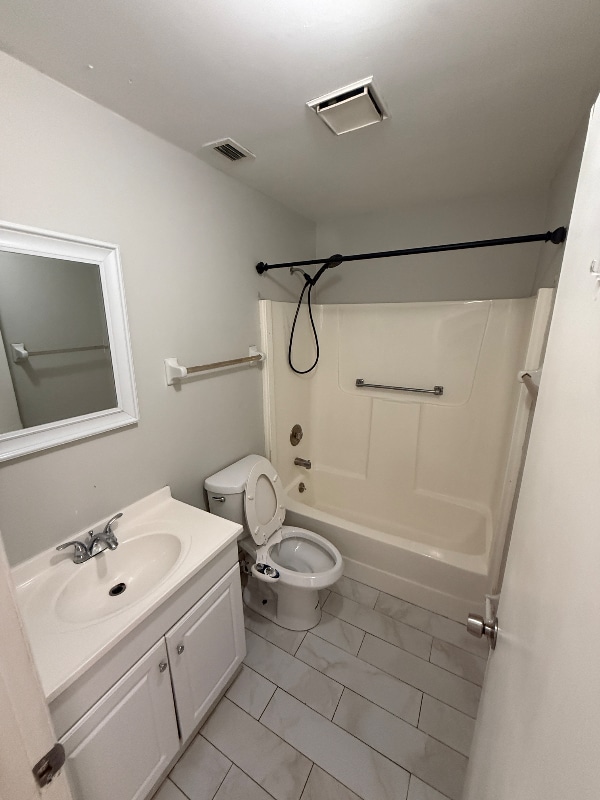 Building Photo - 68 Hardee St