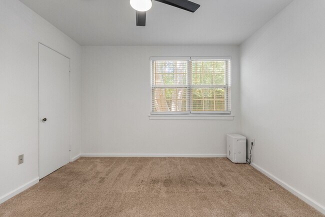 Building Photo - 53 Faris Cir