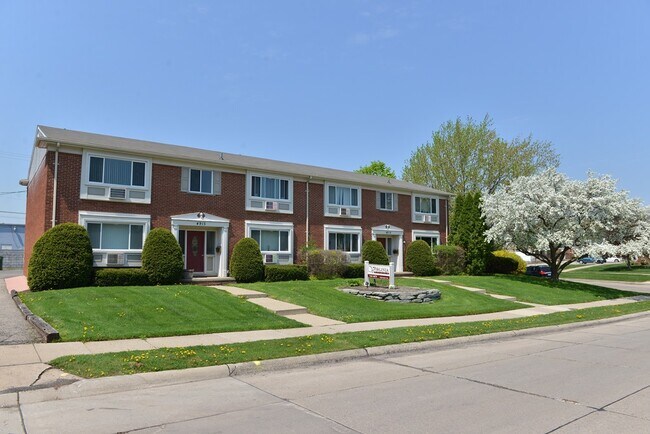 Front of building - Virginia Place