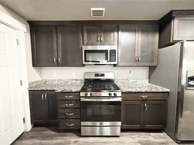 Building Photo - 11528 S 4055 W