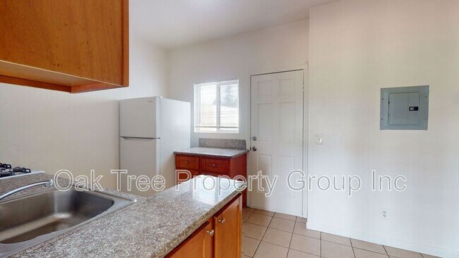 Building Photo - 4152 Brookdale Ave