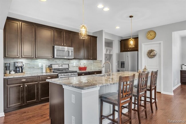 Building Photo - 15745 Diamante Dr