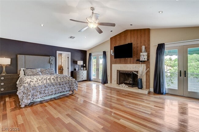 Building Photo - 7001 Alamitos Cir