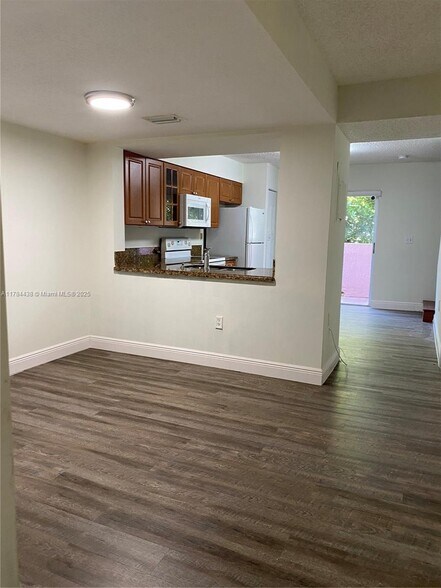 Building Photo - 8250 SW 149th Ct
