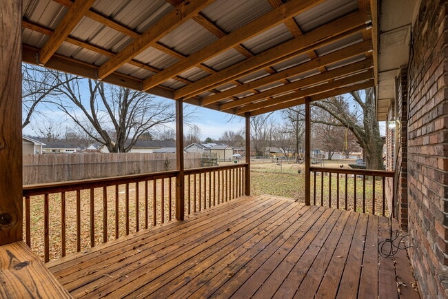 Building Photo - 100 Grand Brook Dr