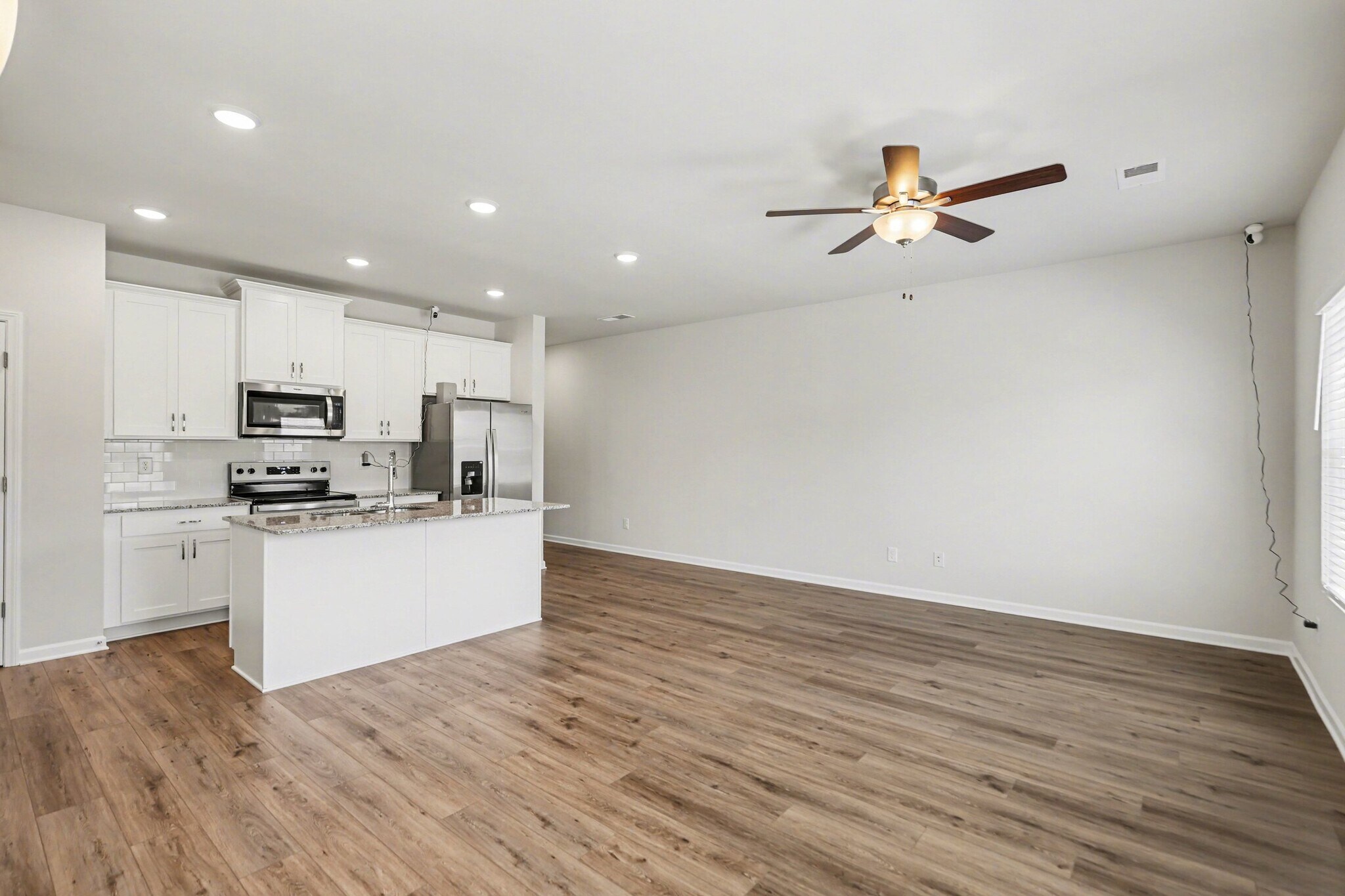 Building Photo - 6386 Sundowner Pl SW