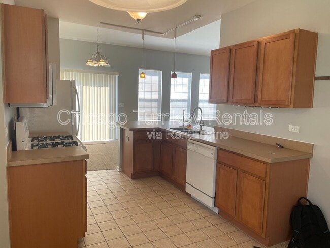 Building Photo - 527 Frieh Dr
