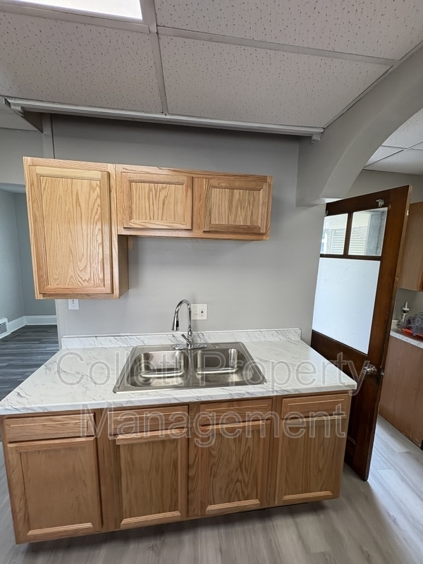 Building Photo - 3058 W 116th St