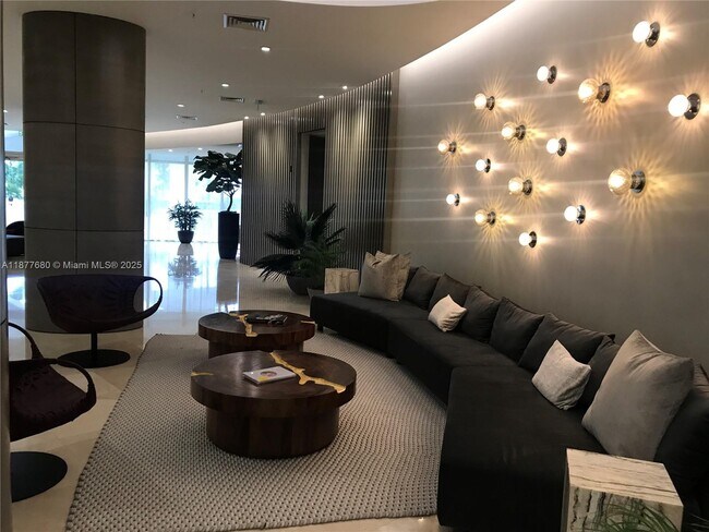 Building Photo - 10275 Collins Ave