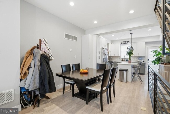 Building Photo - 1728 Ingersoll St