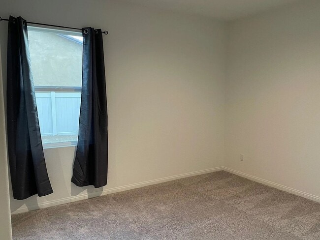 Building Photo - Elegant 7-Bedroom Retreat with Modern Upgr...