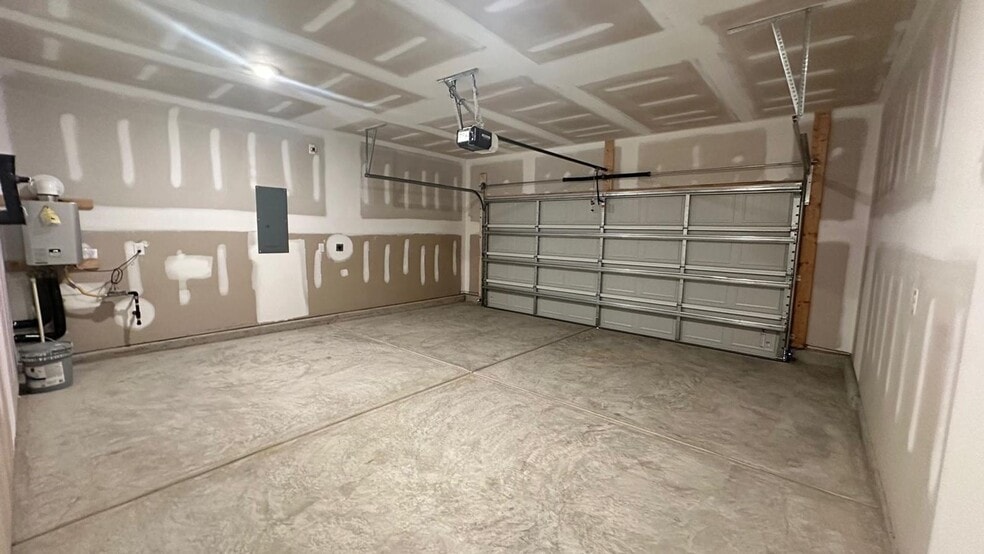 Building Photo - 203 Pisgah St