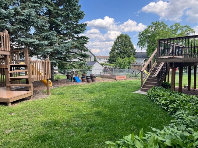 Building Photo - Beautifully Updated 4-Bed Home in Prime NW Location!