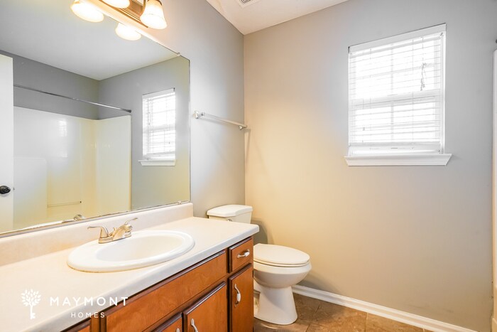 Building Photo - 737 Stone Hedge Dr