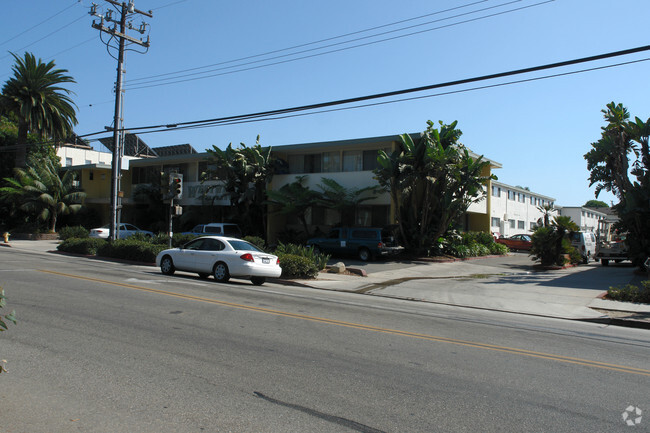 Primary Photo - Westwinds Apartments