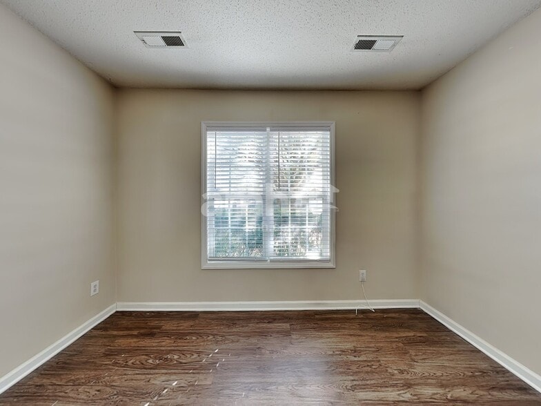 Building Photo - 124 Tudor Downs Rd