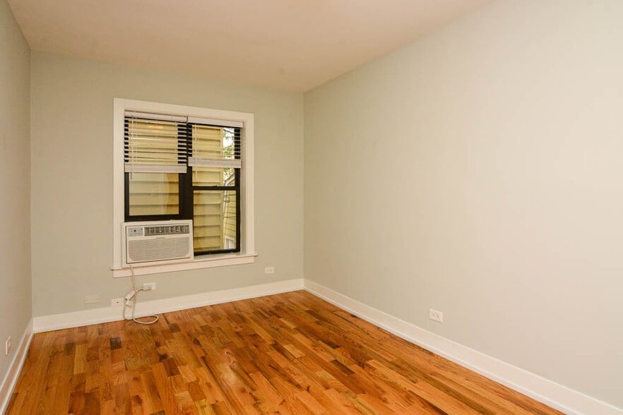 Building Photo - 2858 N Mildred Ave