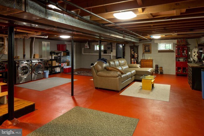 Building Photo - 77 Sunset Dr