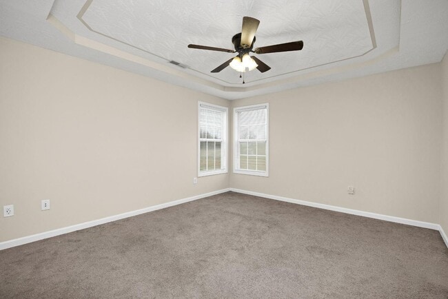 Building Photo - 15 Goldenrod Dr