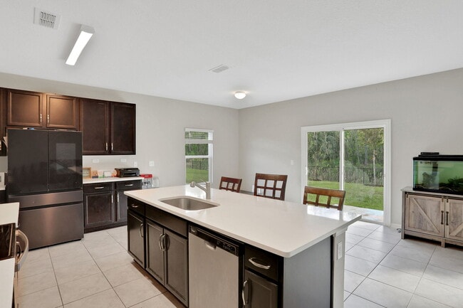 Building Photo - 12517 Creekside Mnr Dr