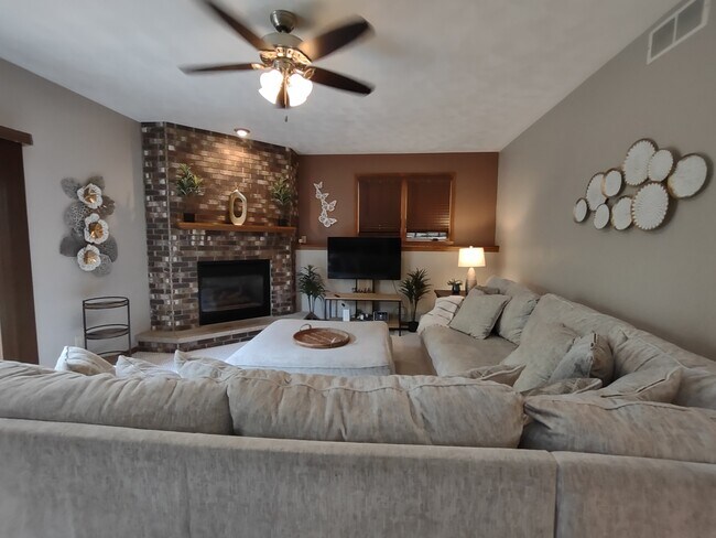 Building Photo - 4465 Masters Ct
