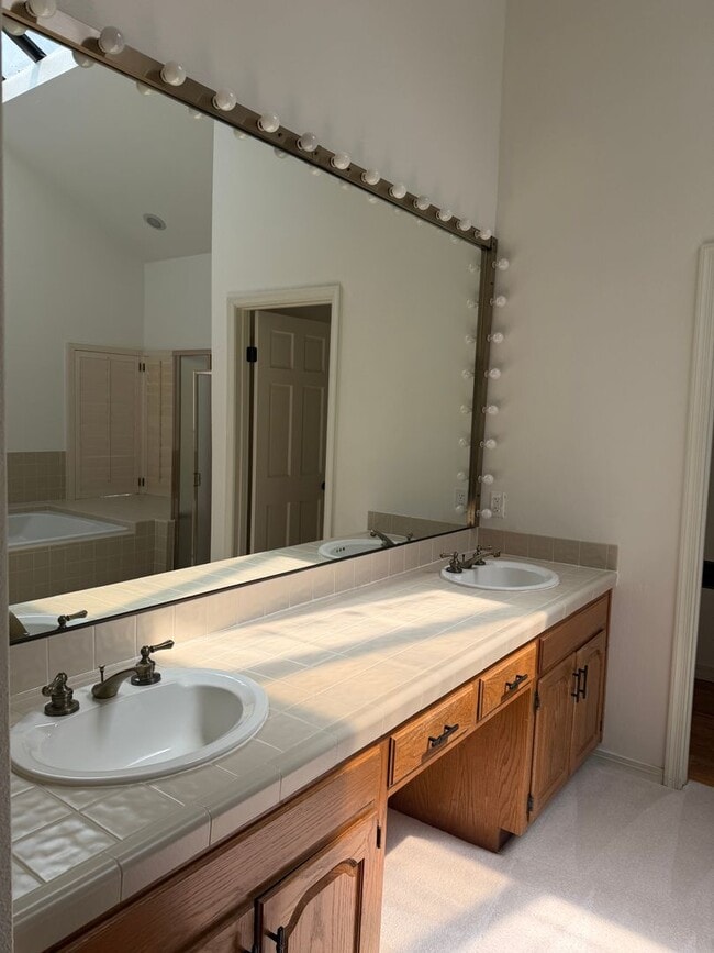 Building Photo - 742 Liquidamber Pl