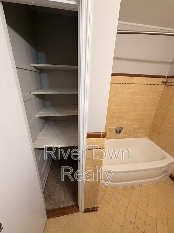 Building Photo - 4573 Boyce Rd