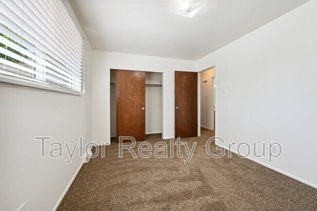 Building Photo - 3685 W 90th Pl