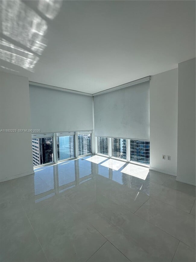 Building Photo - 951 Brickell Ave