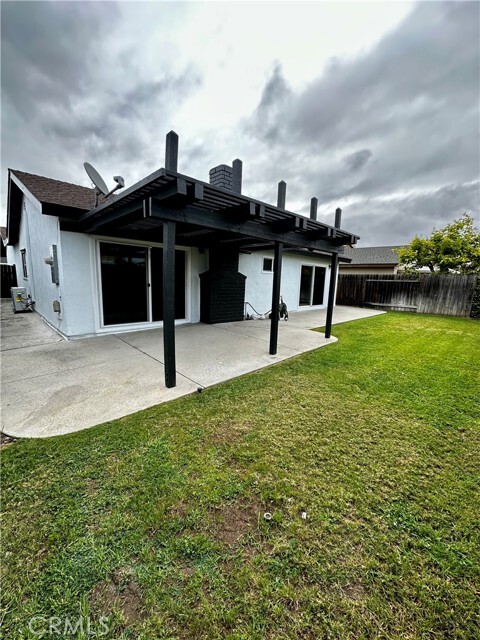 Building Photo - 5062 Greencap Ave