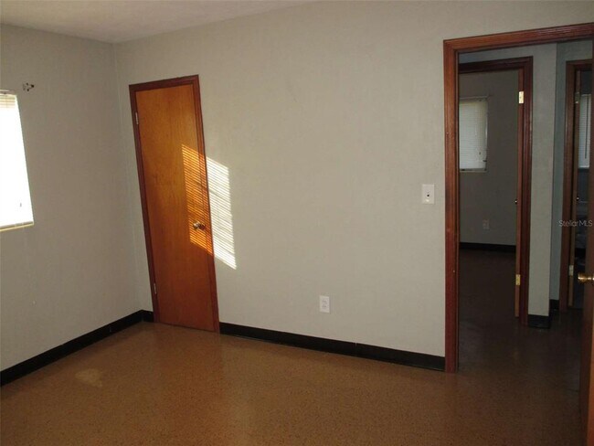Building Photo - 1248 Woodland Ave