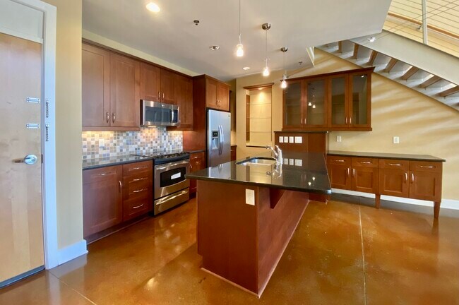 Building Photo - 2608 Erwin Rd