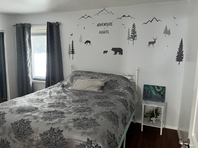 Building Photo - 690 El Rancho Dr