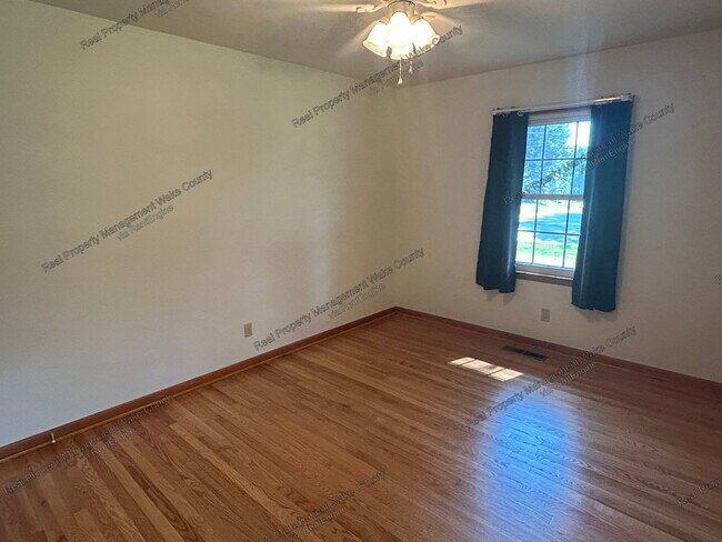 Building Photo - 7800 Penny Rd