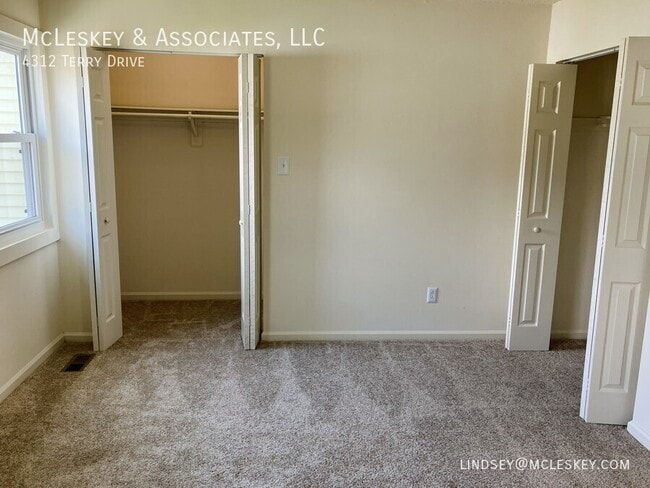 Building Photo - 4312 Terry Dr