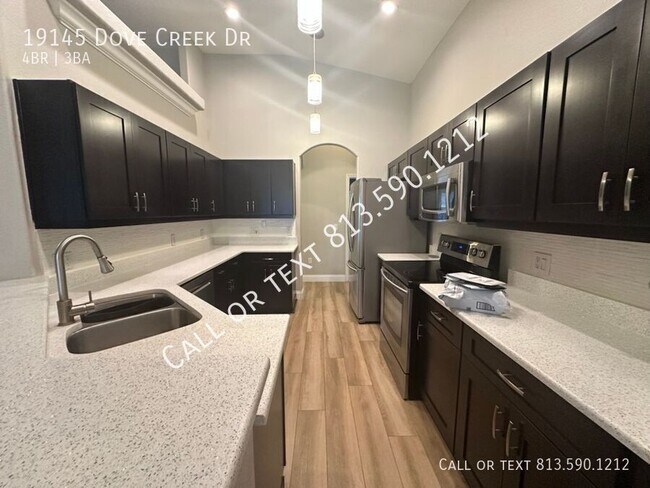 Building Photo - 19145 Dove Creek Dr