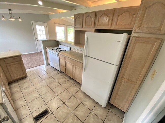 Building Photo - 3 Bedroom - Upper Arlington