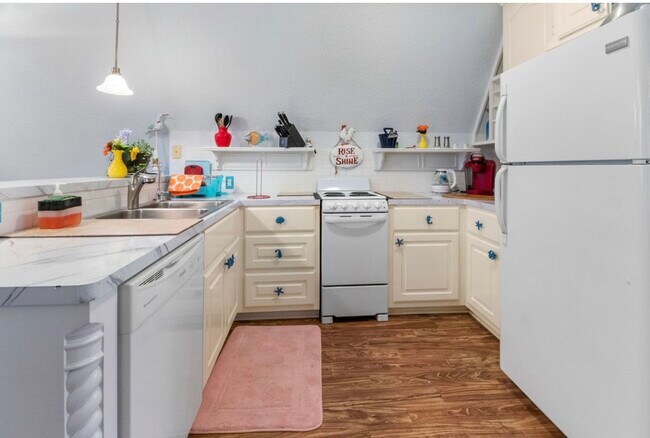 Building Photo - 222 Sandpebble Pl