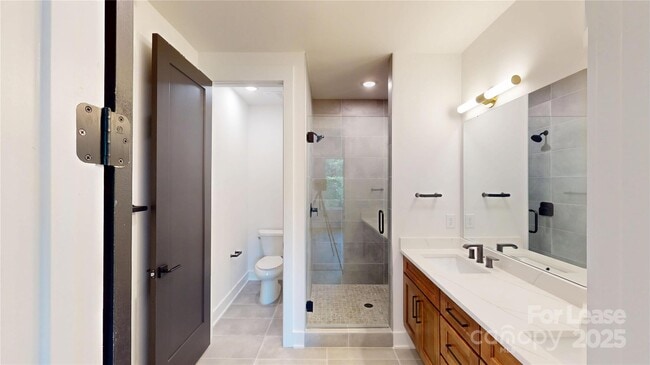 Building Photo - 156 Mattoon St