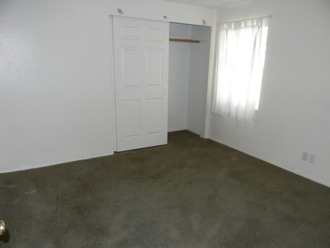 Building Photo - 1342 E Maple Ave