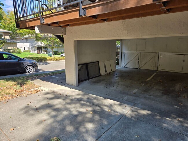 Building Photo - 2288 Segundo Ct