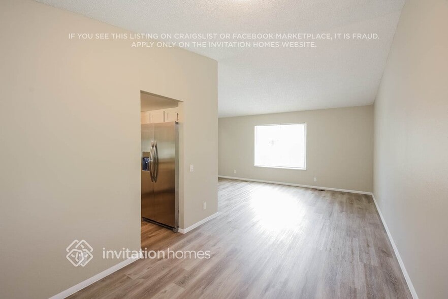 Building Photo - 15805 E Oxford Ave